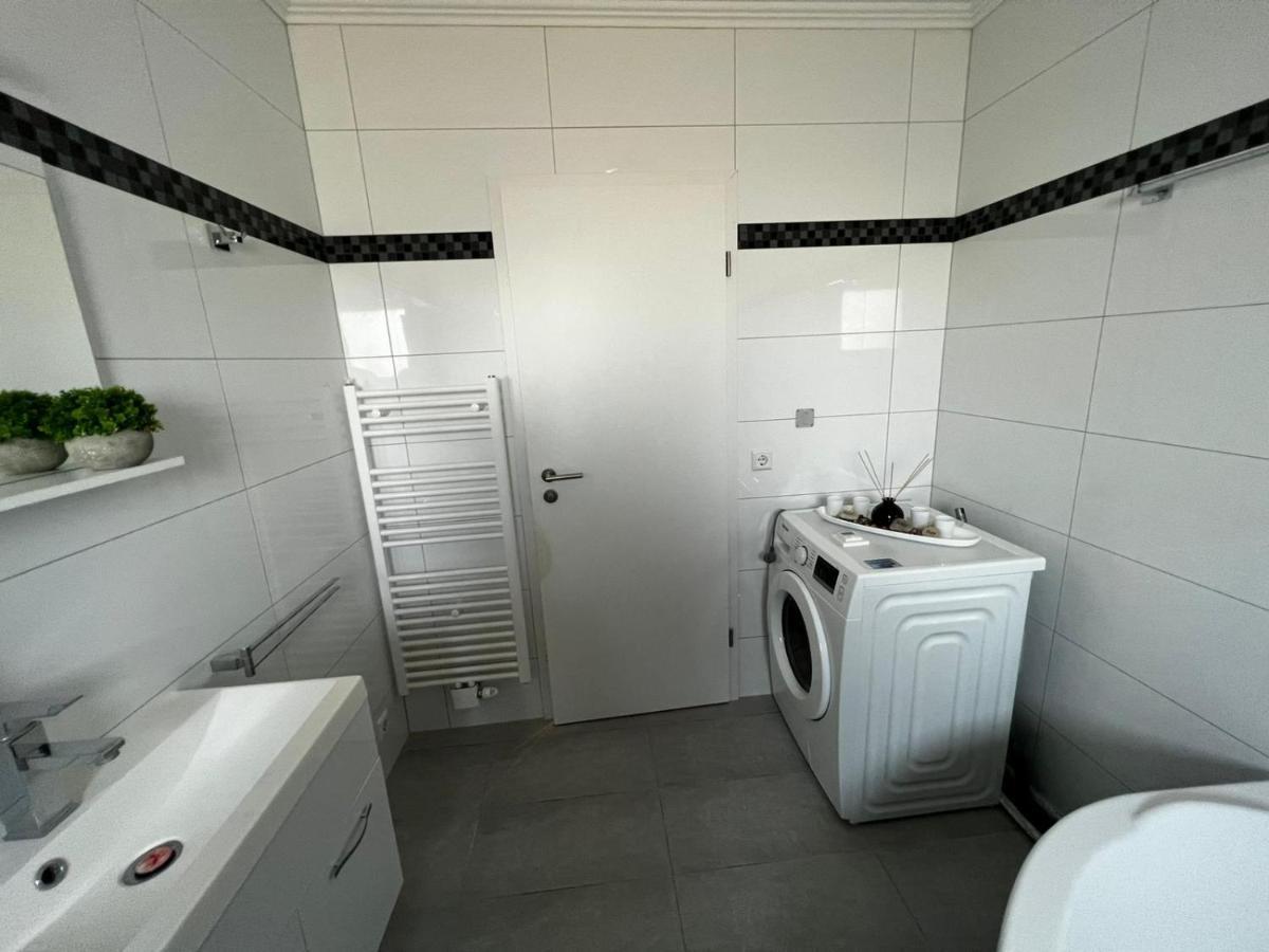 Prime Host Lovely Apartment Karlsruhe Esterno foto